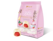 Vergani - Passion Line Witte Choc met Aardbeien cream in zak - 120 gram